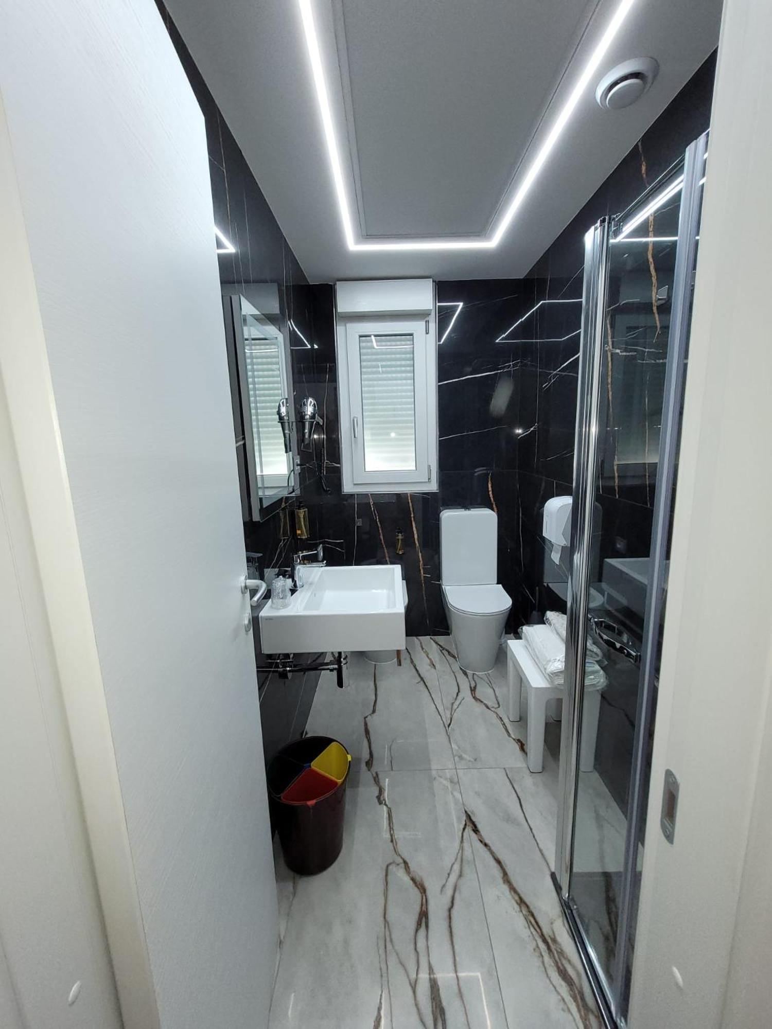 Hotel Aurora Wellness & Spa Тиволи Терме Екстериор снимка